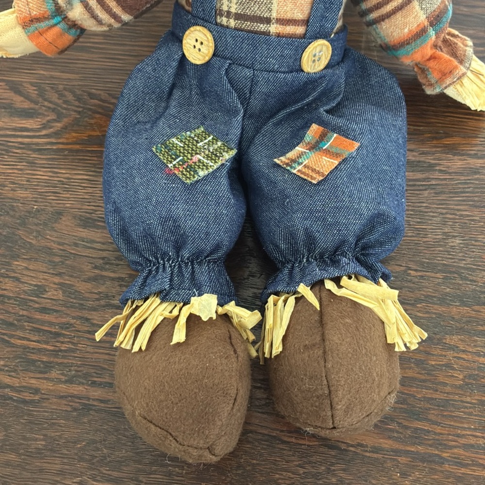 NWT- 12-1/2” Fall Harvest Scarecrow Sitter Decoration - Picture 6 of 17